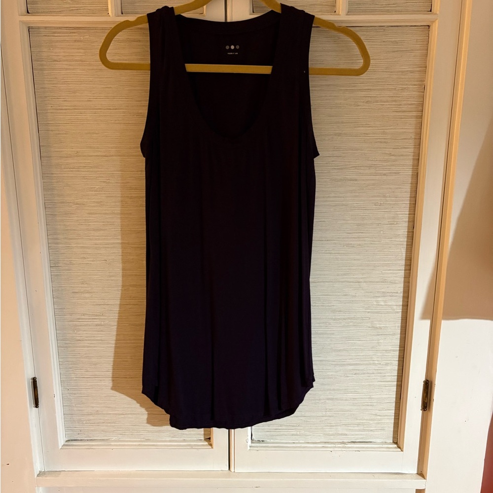Women's Black Sleeveless Top